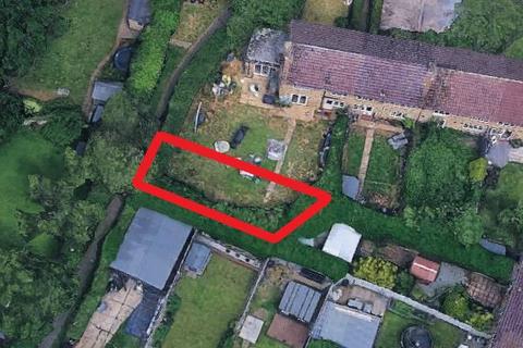 Land for sale, Land to the Rear of 8 Birds Close, Welwyn Garden City, Hertfordshire, AL7 4AR