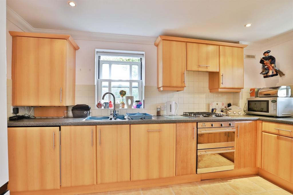 Apartment in Bournemouth - View 2
