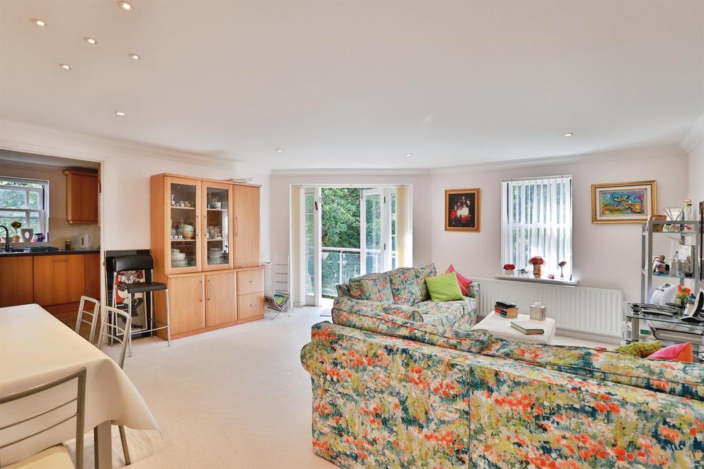 Apartment in Bournemouth - View 3