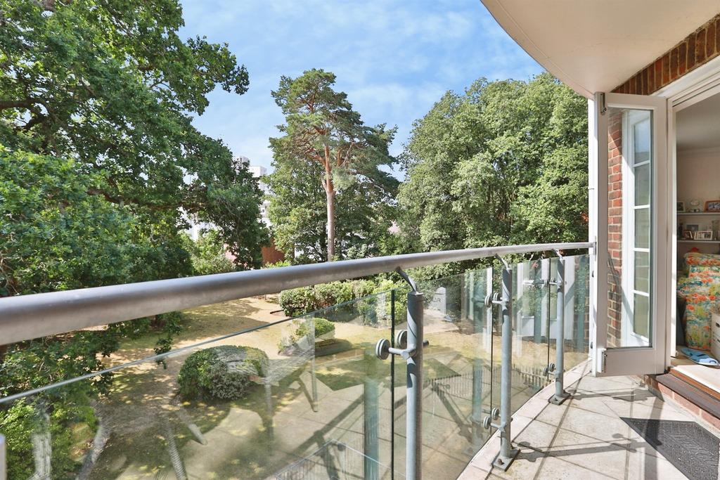 Apartment in Bournemouth - View 5