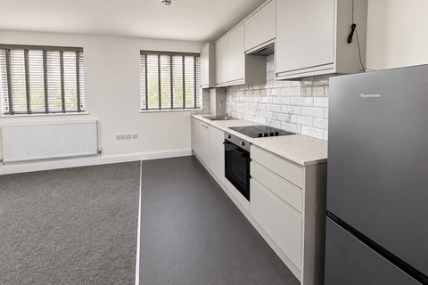 3 bedroom flat to rent, Old Ruislip Road, Northolt UB5