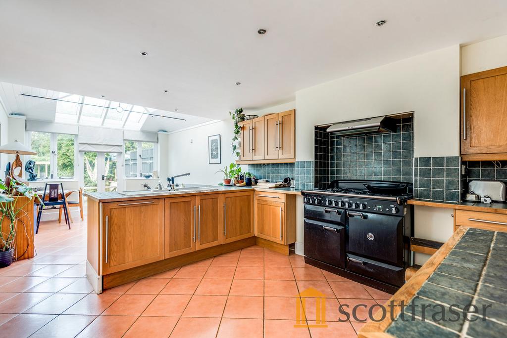 House in South Oxfordshire, Sandford-on-Thames - View 2
