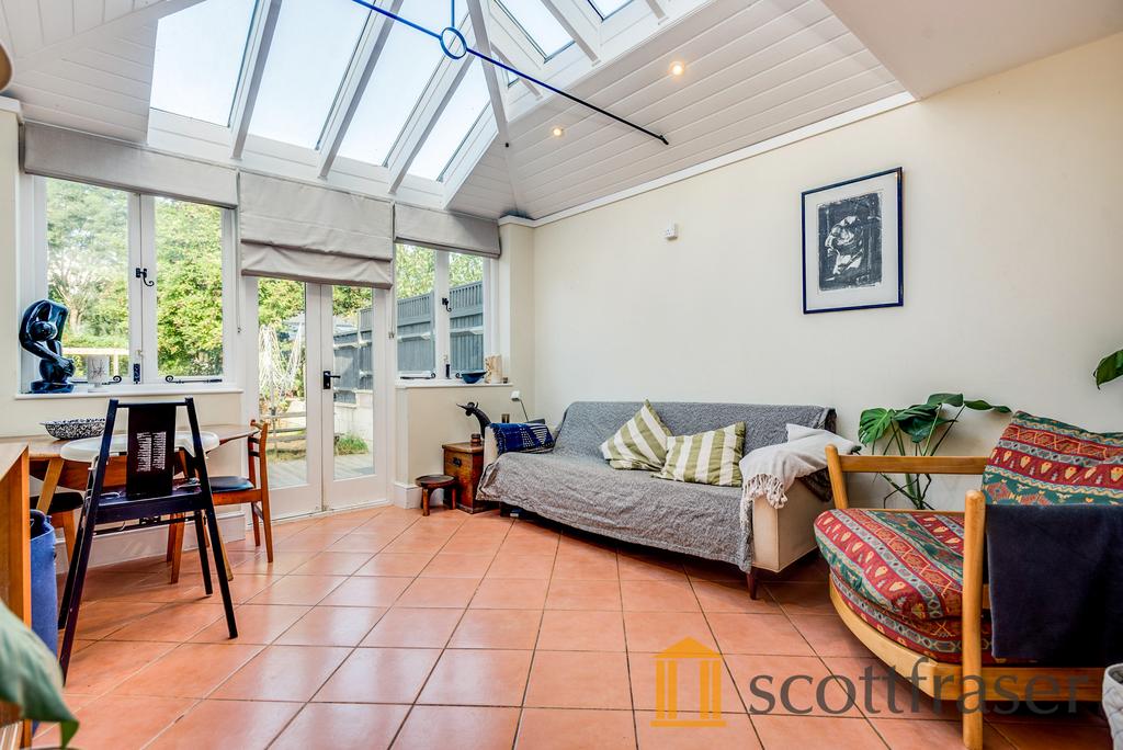 House in South Oxfordshire, Sandford-on-Thames - View 3