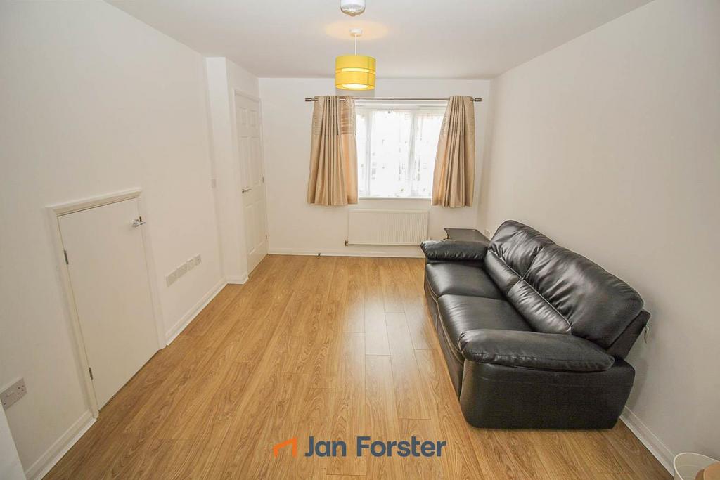 House in Newcastle upon Tyne, Tyne and Wear - View 2