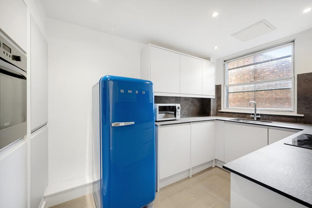Apartment in London - View 2