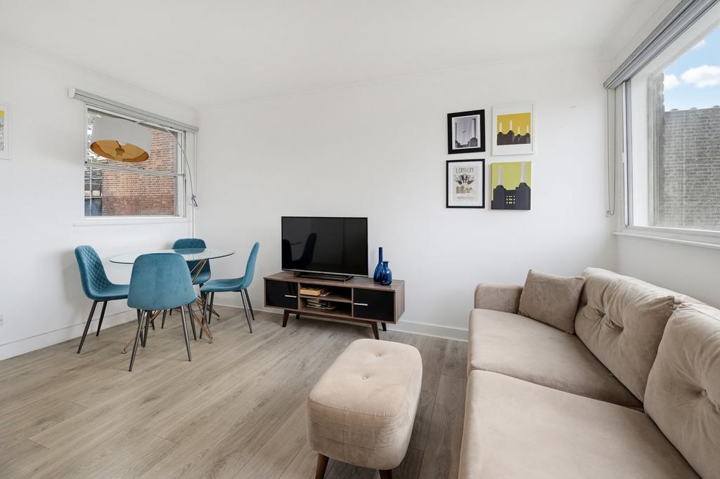 Apartment in London - View 5