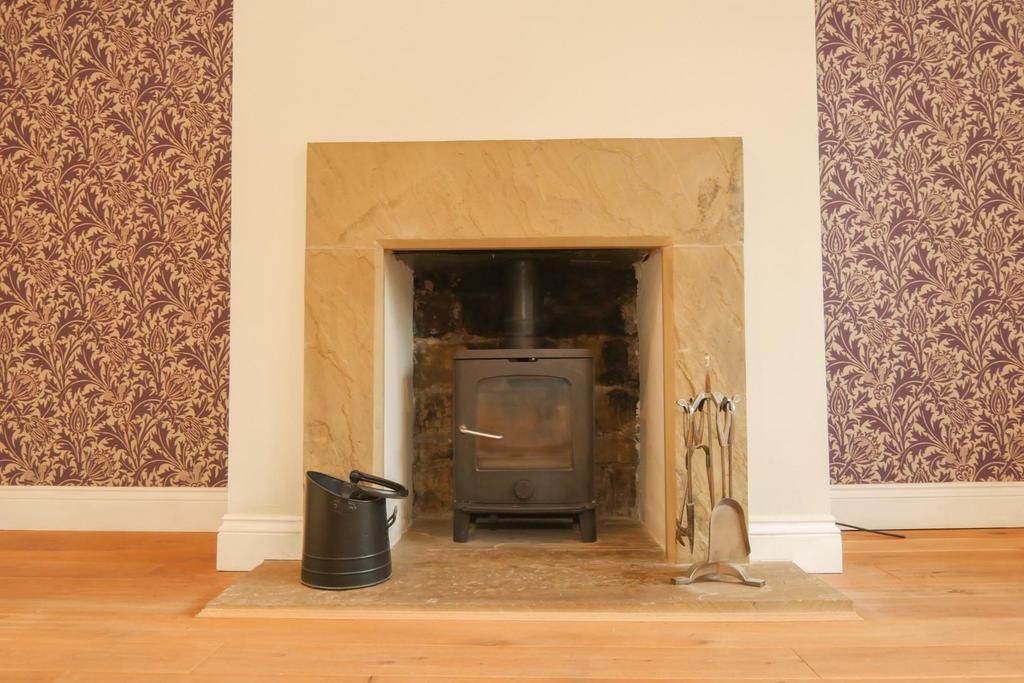 House in Leeds, West Yorkshire - View 3