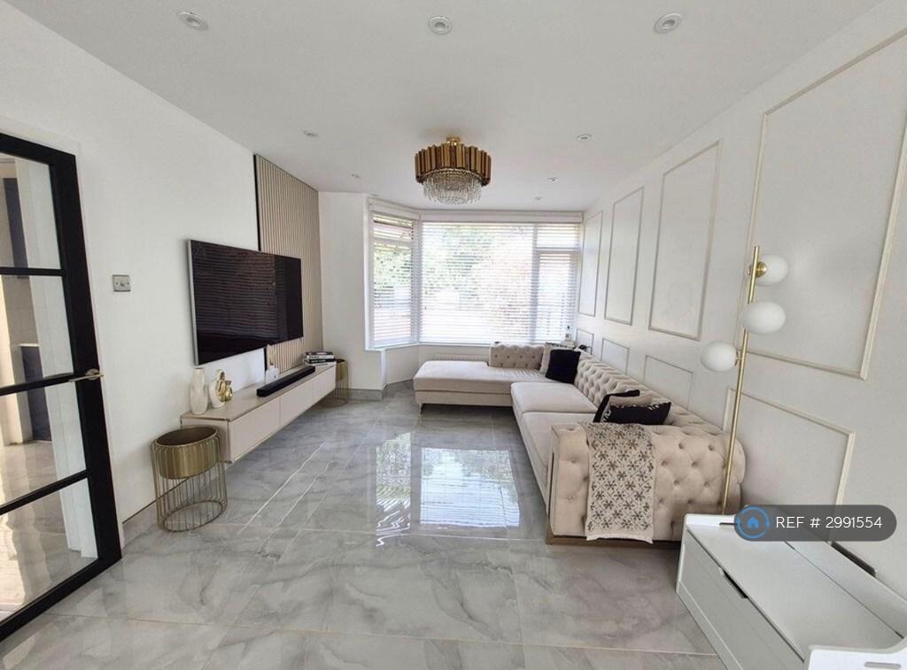 House in Sutton Coldfield - View 2