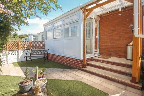 2 bedroom end of terrace house for sale, Karen Close, Bideford, EX39 4PQ