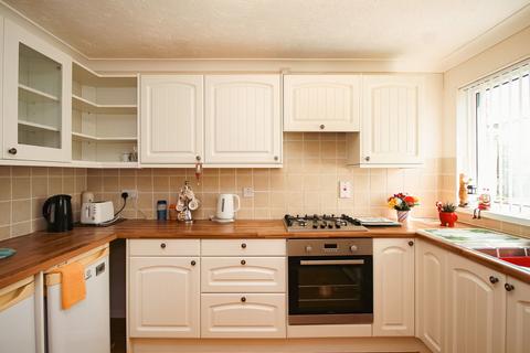 2 bedroom end of terrace house for sale, Karen Close, Bideford, EX39 4PQ
