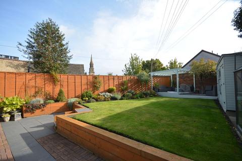 4 bedroom semi-detached house for sale, St. Andrews Place, Falkirk, FK1
