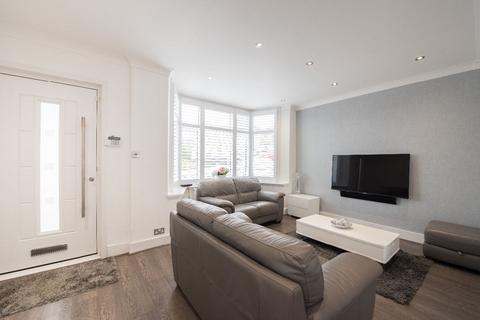 4 bedroom semi-detached house for sale, Torrington Gardens, London, N11