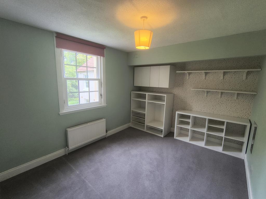 Apartment in Edinburgh - More
