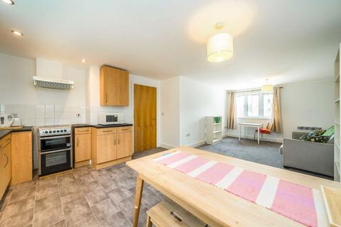 1 bedroom flat for sale, Stane Grove, London SW9