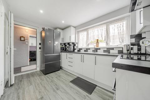 2 bedroom bungalow for sale, Colyers Lane, Erith