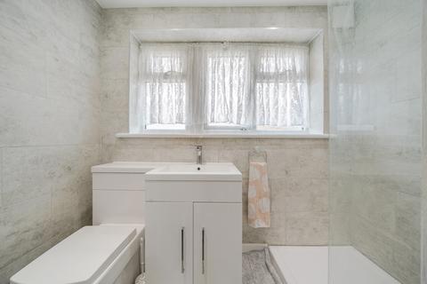 2 bedroom bungalow for sale, Colyers Lane, Erith
