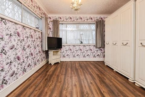 2 bedroom detached bungalow for sale, The Glade, Birmingham