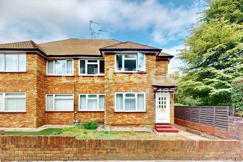2 bedroom maisonette for sale, Queensbury Road, Wembley, HA0