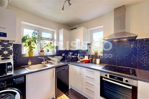 2 bedroom maisonette for sale, Queensbury Road, Wembley, HA0
