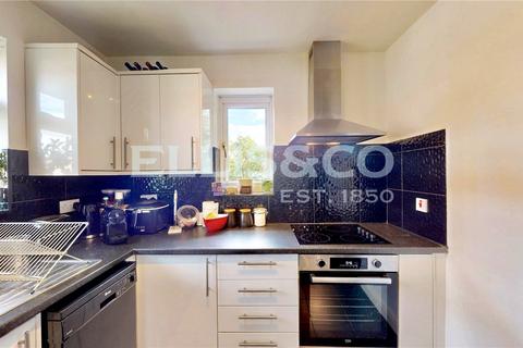 2 bedroom maisonette for sale, Queensbury Road, Wembley, HA0