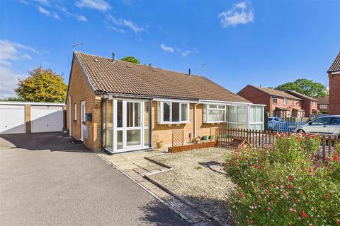 undefined, Convenient Clevedon living near riverbank walks