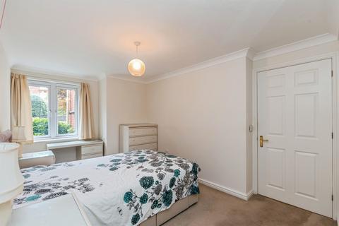 1 bedroom ground floor flat for sale, Archers Road, Eastleigh