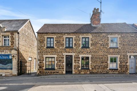 4 bedroom end of terrace house for sale, High Street, Kettering NN14
