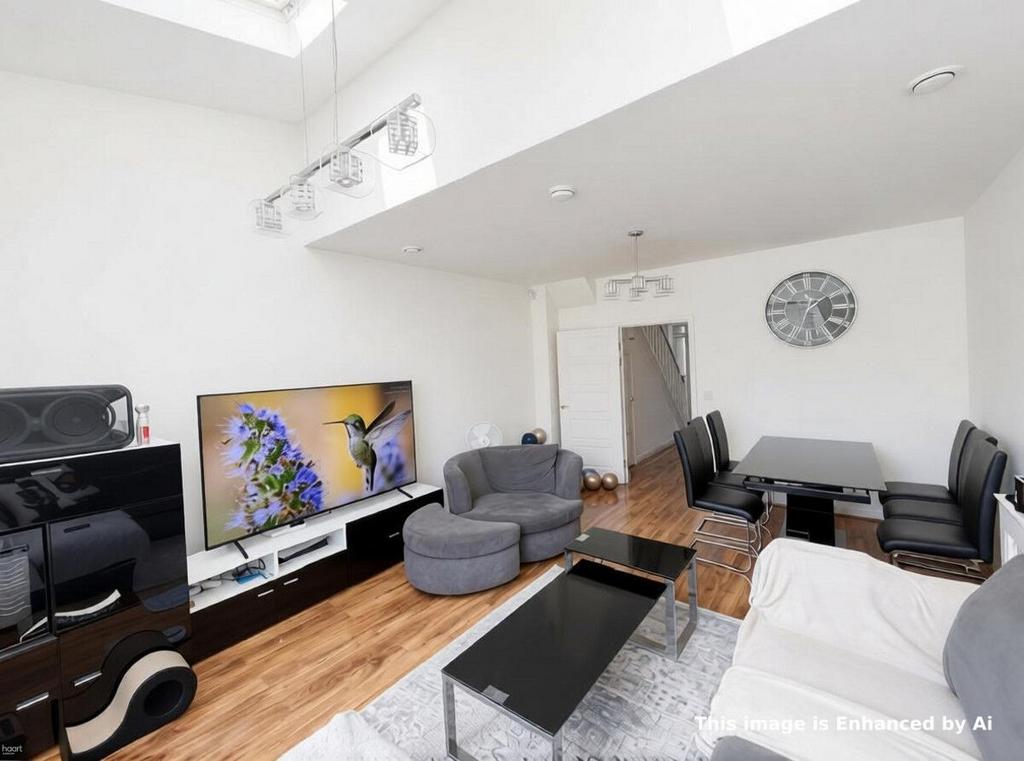 House in London - View 3