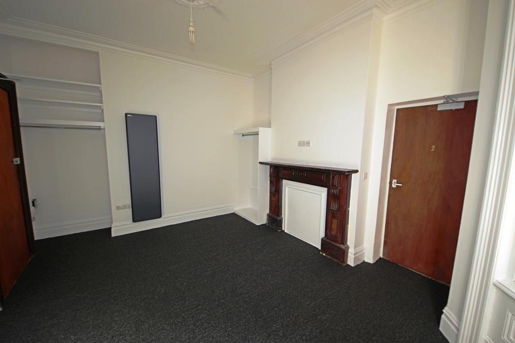 Apartment in Bournemouth - View 4