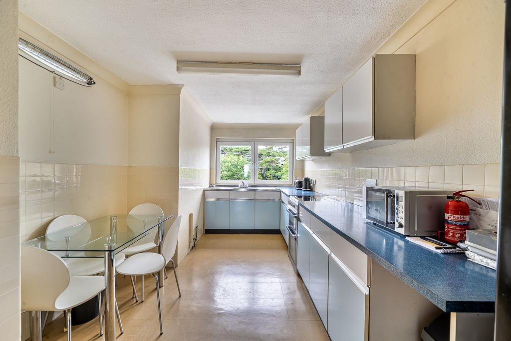 Apartment in Bournemouth - View 2