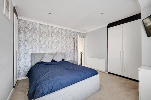 2 bedroom end of terrace house for sale, Swaisland Road, Dartford