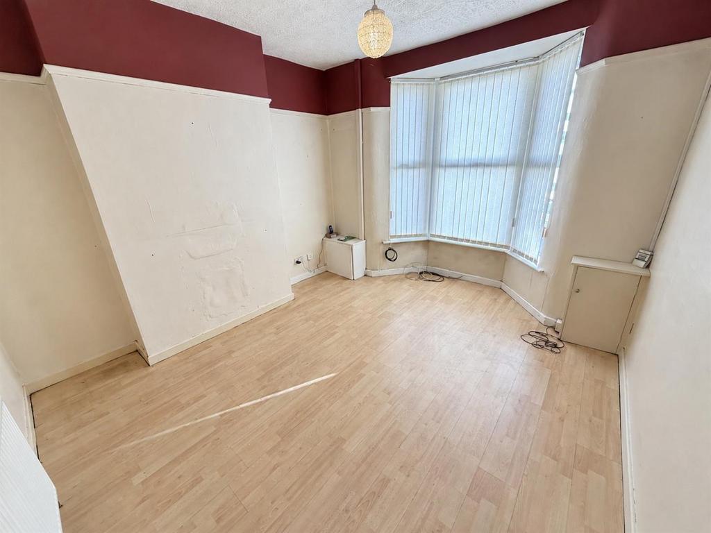 House in Walton - View 3