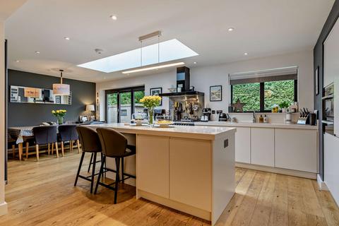 4 bedroom detached house for sale, Twyford Lane, Wrecclesham, Farnham, Surrey