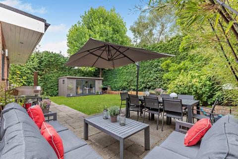 4 bedroom detached house for sale, Twyford Lane, Wrecclesham, Farnham, Surrey