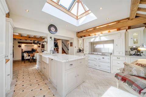 5 bedroom country house for sale, Nantmawr, SY10 9HH.