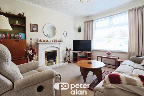 4 bedroom semi-detached bungalow for sale, Lon Penllyn, Cardiff