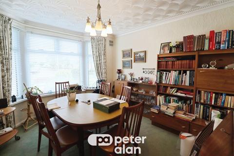 4 bedroom semi-detached bungalow for sale, Lon Penllyn, Cardiff