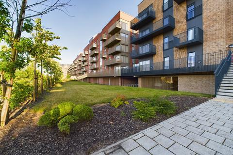 2 bed flat/apartment for rent in Hampton Place, Ashford, TN23