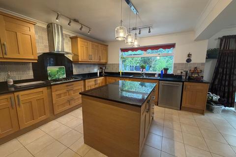 4 bedroom detached house to rent, Gayton Road, KING'S LYNN
