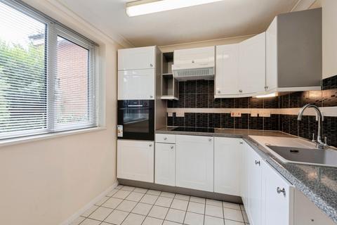 1 bedroom apartment for sale, Collingwood Court, Royston