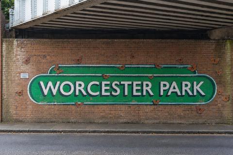 2 bedroom flat for sale, Avon Close, Worcester Park
