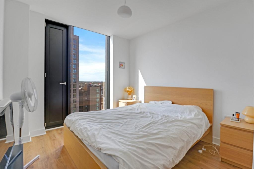 Apartment in London - View 3