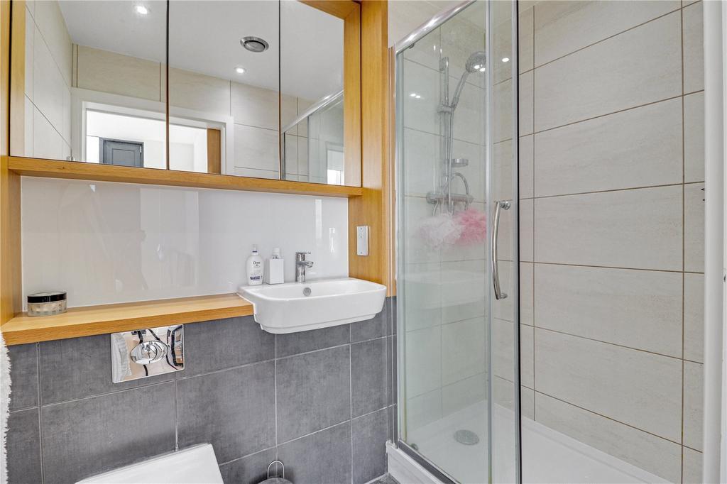 Apartment in London - View 5