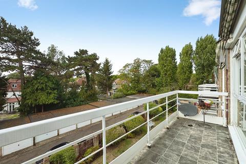 2 bedroom flat for sale, Stonegrove, Edgware, HA8