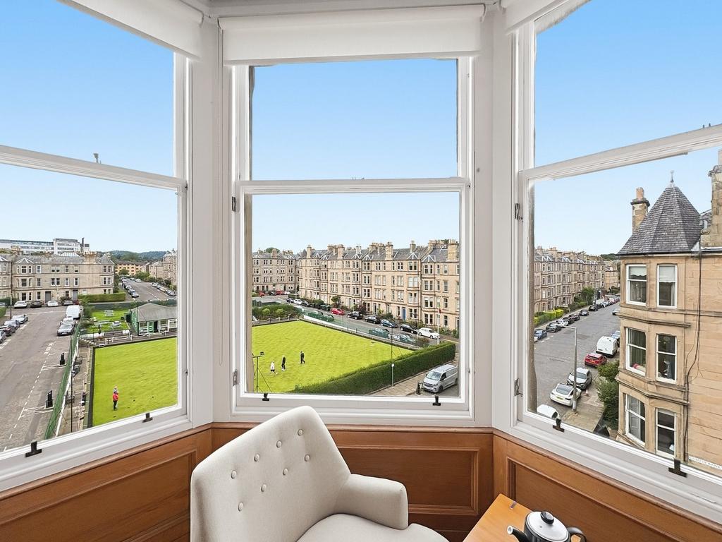 Apartment in Edinburgh - View 2