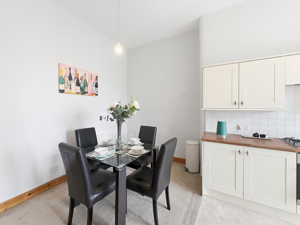 Apartment in Edinburgh - More
