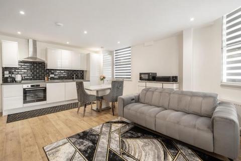 3 bedroom apartment for sale, High Street, Slough, Berkshire