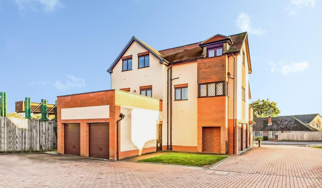 Brian Dowding Court, Tilehurst, Reading