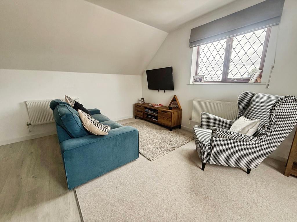Apartment in Reading - View 3