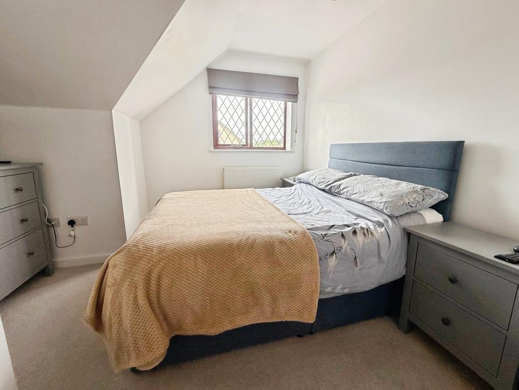 Apartment in Reading - View 4